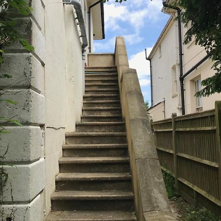 Tree Tops Apartment In Tunbridge Wells Esterno foto