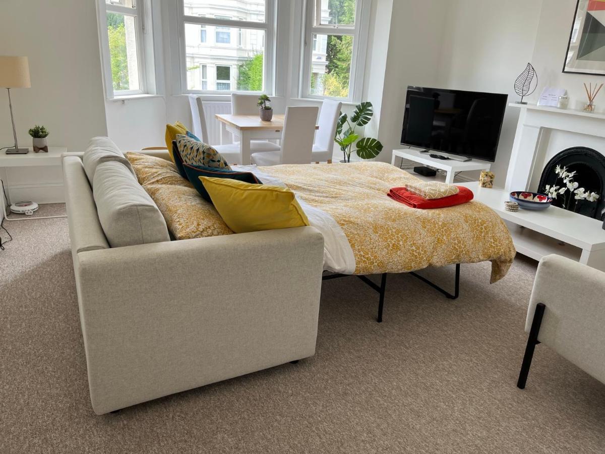 Tree Tops Apartment In Tunbridge Wells Esterno foto