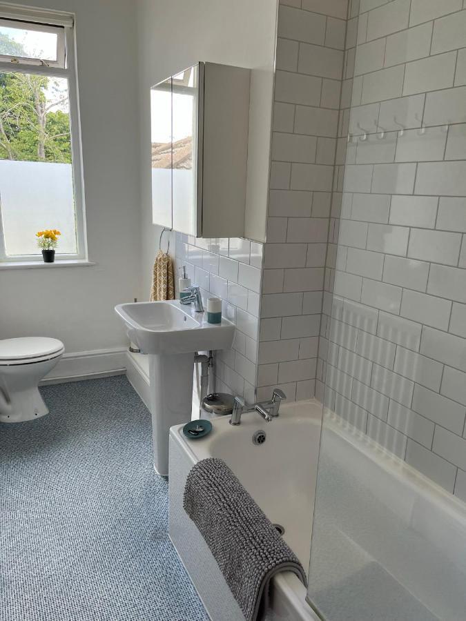 Tree Tops Apartment In Tunbridge Wells Esterno foto