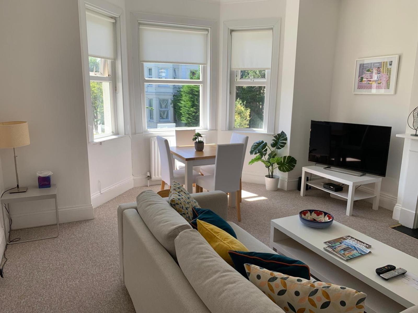 Tree Tops Apartment In Tunbridge Wells Esterno foto