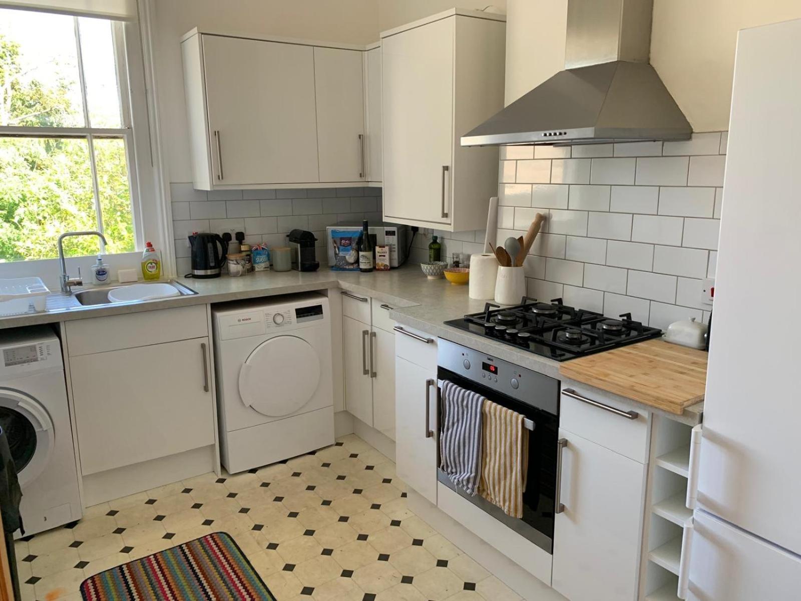 Tree Tops Apartment In Tunbridge Wells Esterno foto