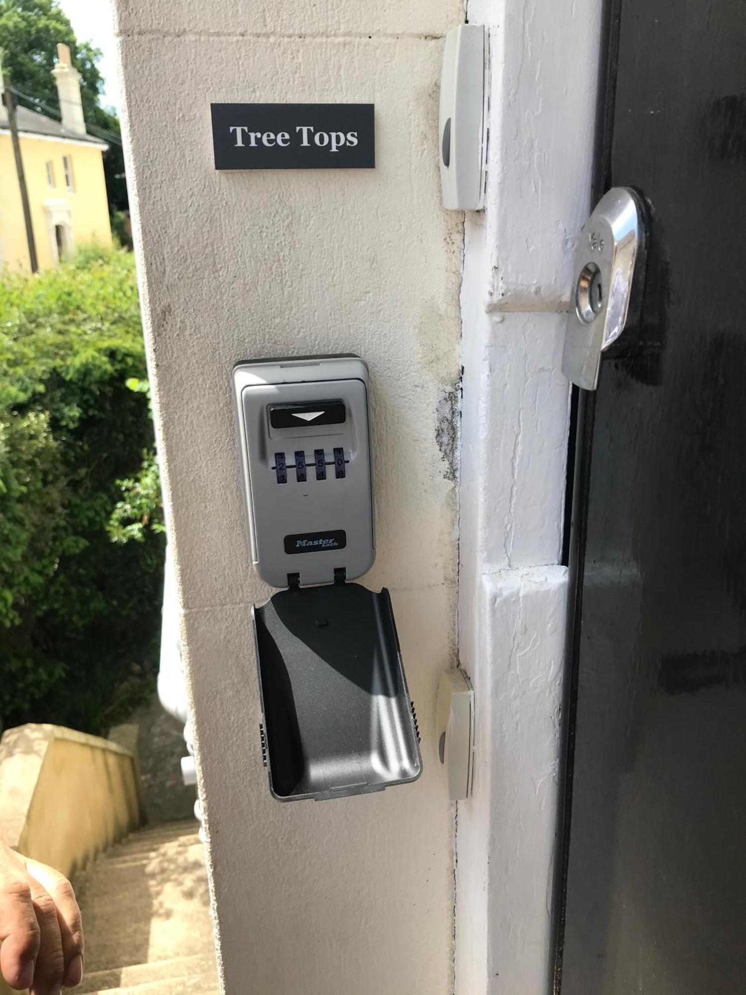 Tree Tops Apartment In Tunbridge Wells Esterno foto
